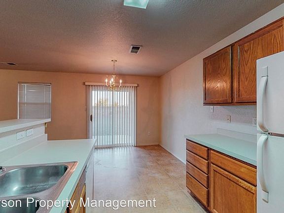 5th image of 3312 Crimson Rose Ln SW