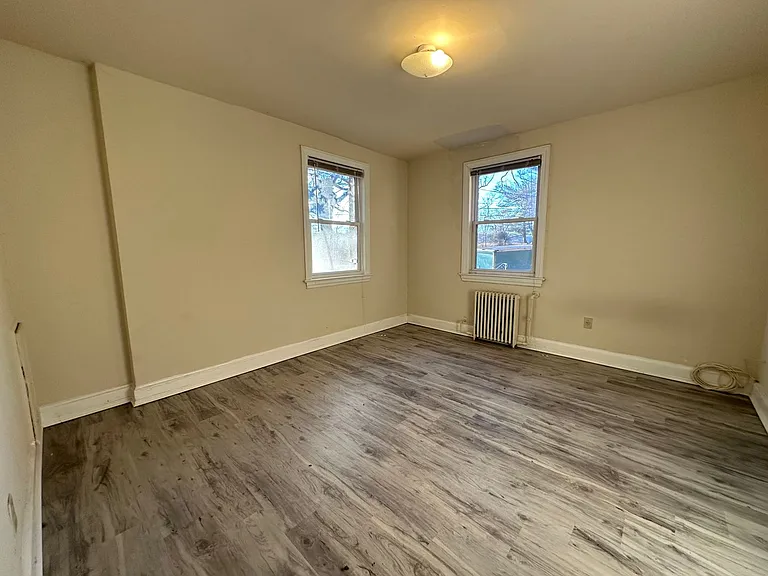 4585 MacArthur Blvd NW — Photo 9