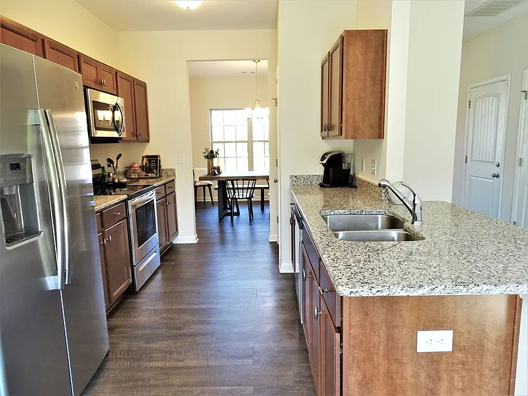 5148 Magazine Ln — Photo 4