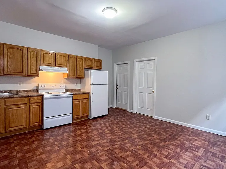 158-160 Westland St / Amauta Apartments, LLC — Photo 2