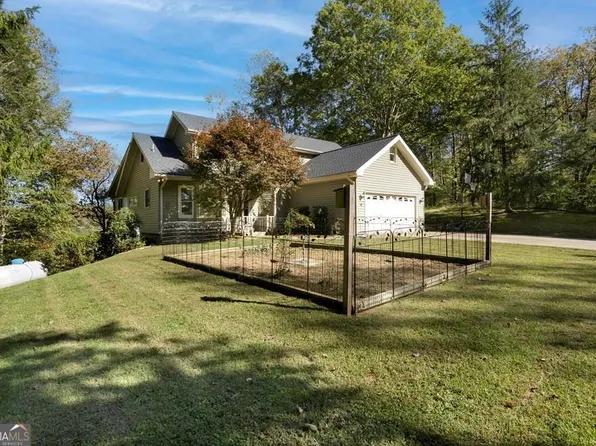 14 Rivendell Way, Hayesville, NC 28904
