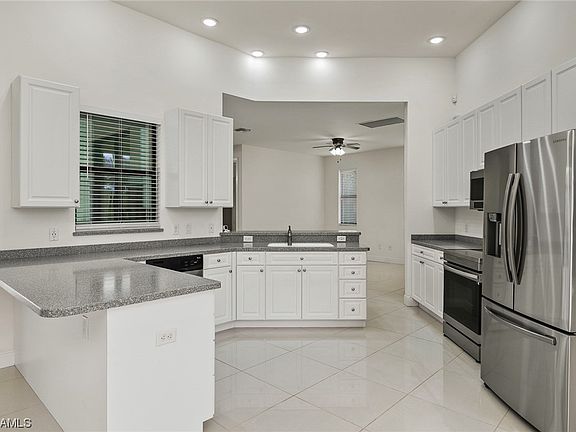 5th image of 1450 Scenic St