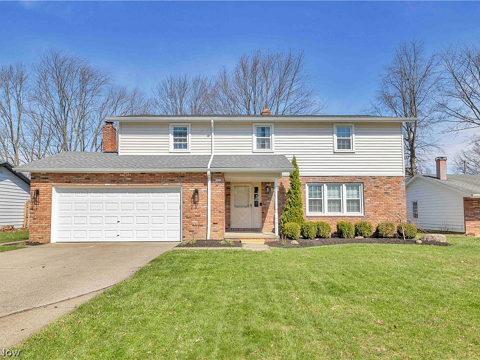1st image of 26928 Fairfax Ln