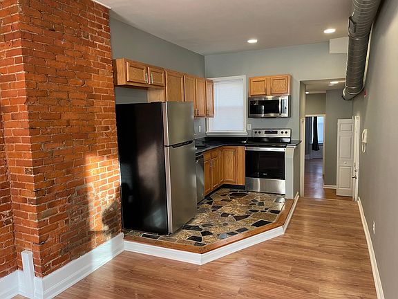 3rd image of 921 N 15th St Floor 2
