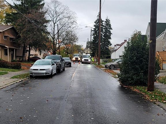 2nd image of 11011 Parkedge Dr