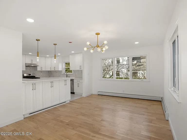 37 Edgewood Ave #B — Photo 6