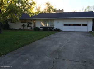 607 3rd Ave NE, Roseau, MN 56751
