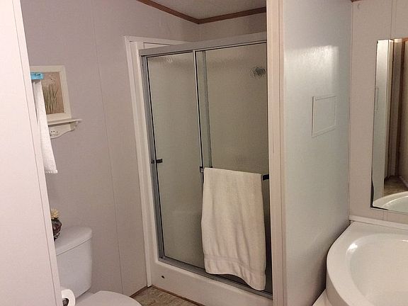 4th image of 124 Aydelotte Ct