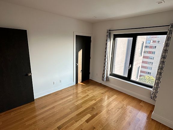 5th image of 554 4th Ave Floor 9