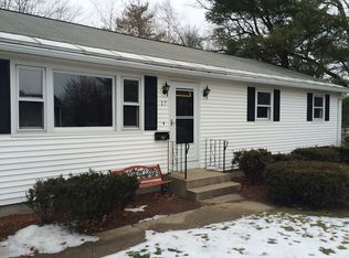 17 Oakland Ave, Nashua, NH 03060