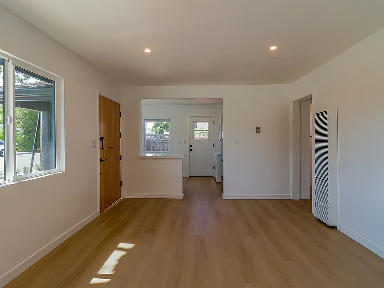 290 Walnut St #290 — Photo 9