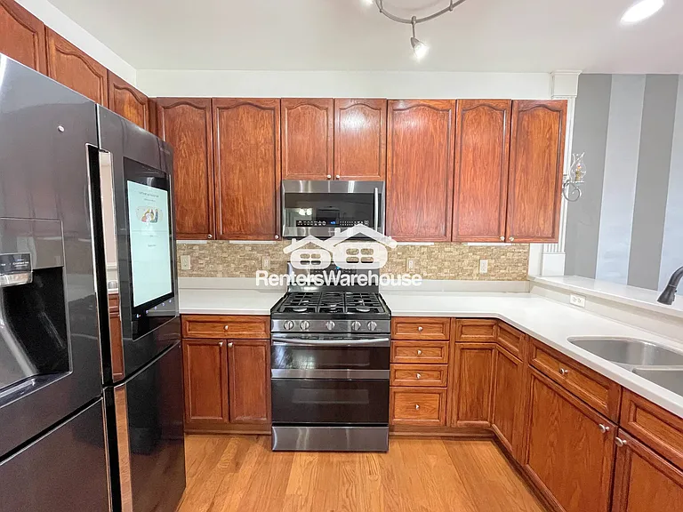 3932 Cromwell Park Dr — Photo 13