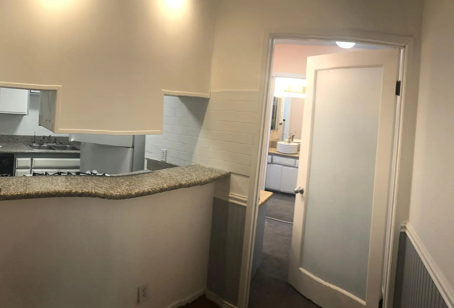 5320 Whitsett Ave — Photo 4