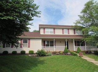 901 Amesbury Ct, Belleville, IL 62221