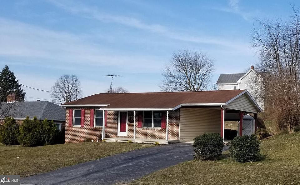 1st image of 114 Northeast Ave