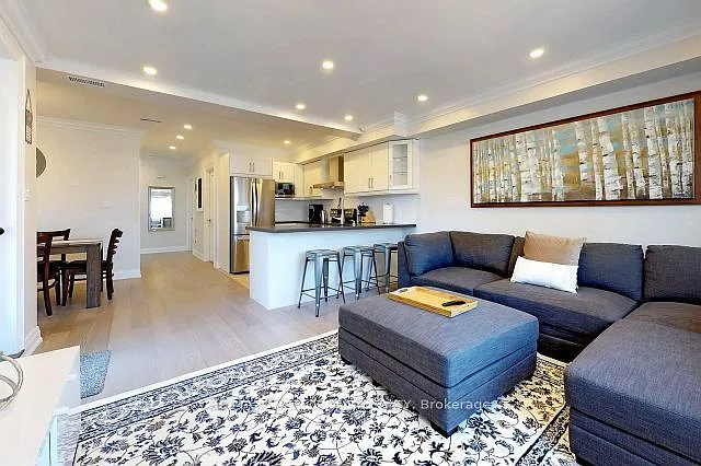 4 bed, $6,500 — Photo 2