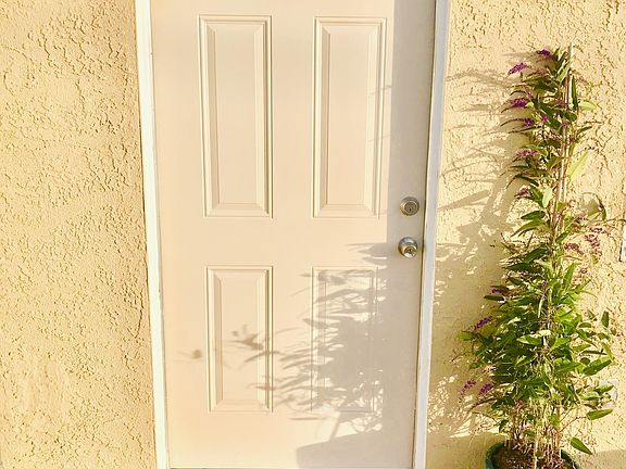 3rd image of 6474 Linda Lee Dr APT A