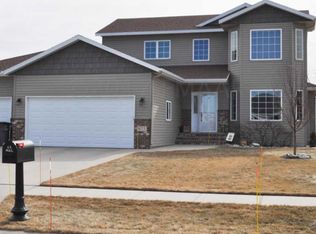675 Westminster Dr, Moorhead, MN