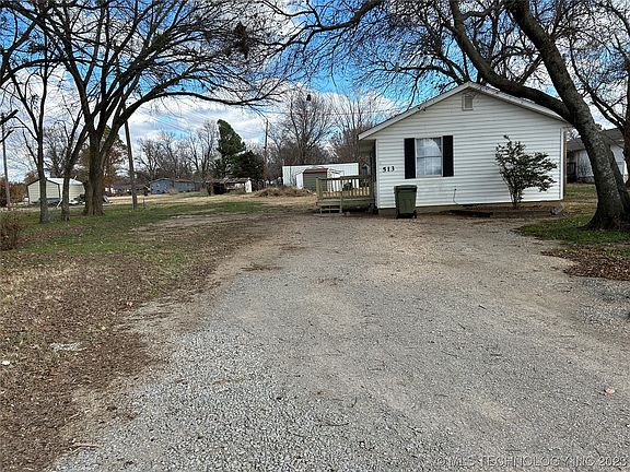 3rd image of 513 S Cypress St