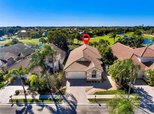 1530 Lacosta Dr W, Pembroke Pines, FL 33027