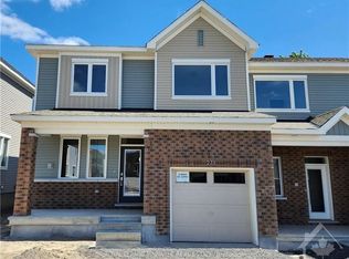 271 Falsetto St, Ottawa, ON K1W 0S4