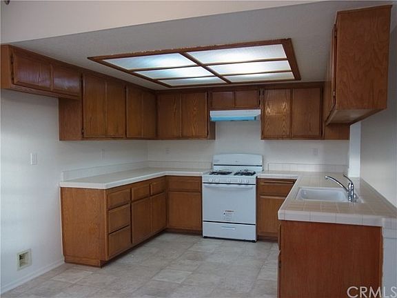 2nd image of 15736 La Salle Ave APT 2