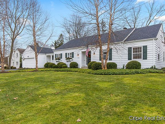 2nd image of 2930 Lake Dr SE