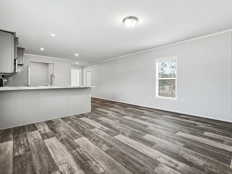 443 W Dogwood Ave — Photo 3