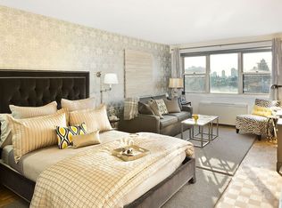 15 Charles St APT 10G, New York, NY 10014