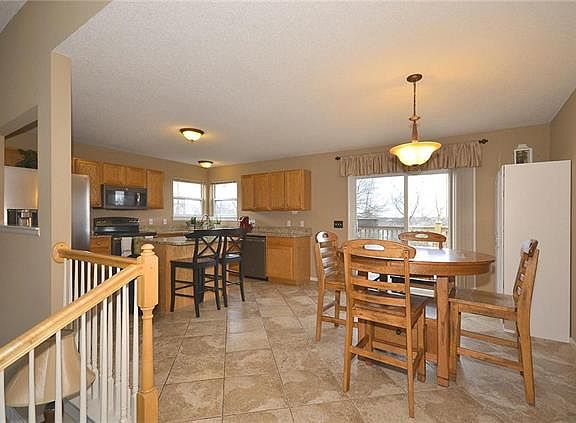 5th image of 12530 Oak Point Dr