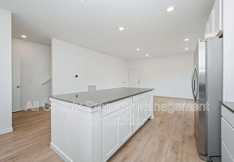 1432 Sanitas Ln — Photo 5