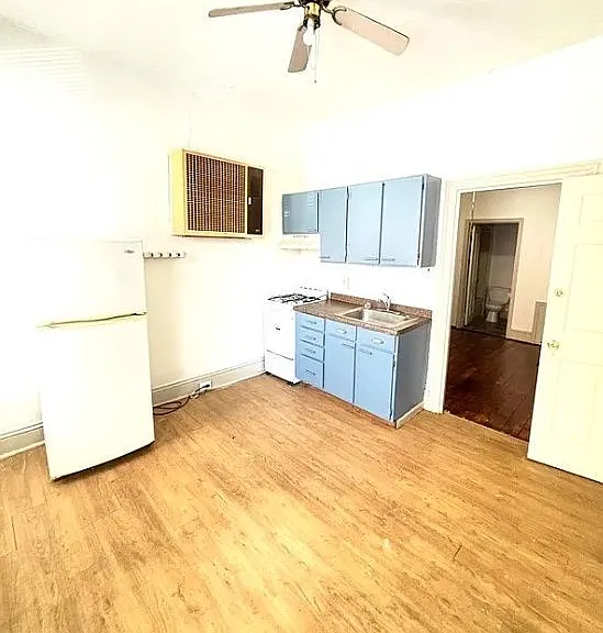 154 E Walnut St #1 — Photo 1