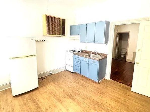 154 E Walnut St APT 1