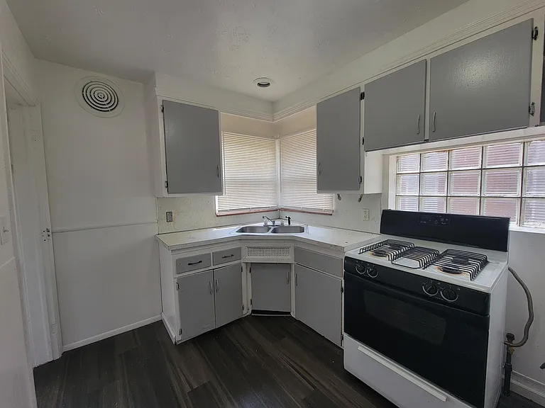 9554 Westwood St — Photo 9