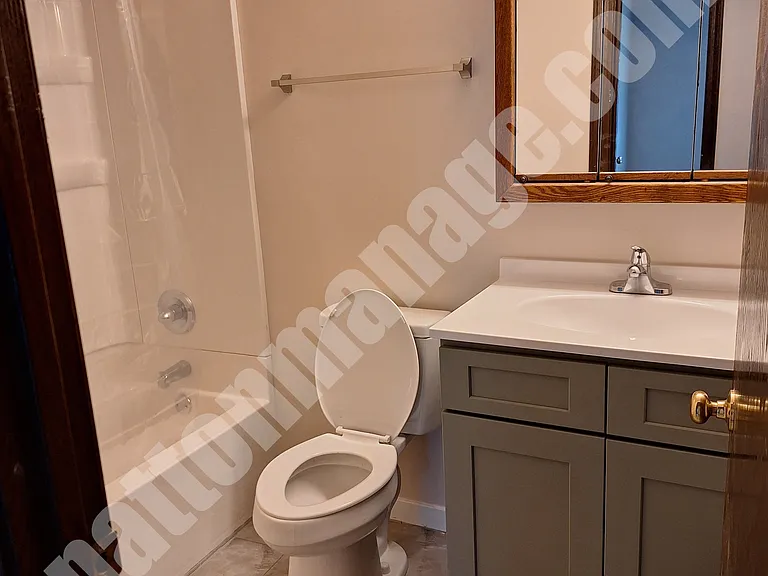 181 Hauser Ct N — Photo 5
