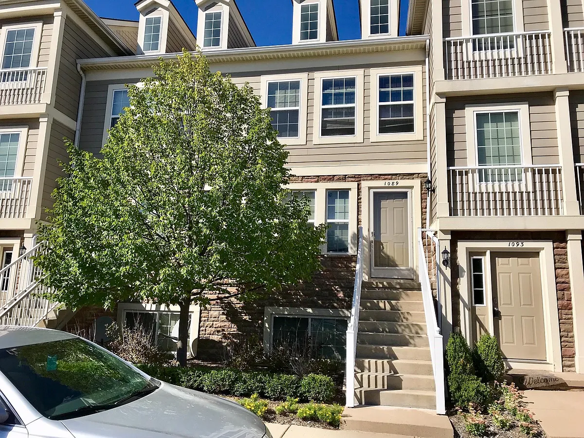 Building Photo - 1089 Foxboro #29