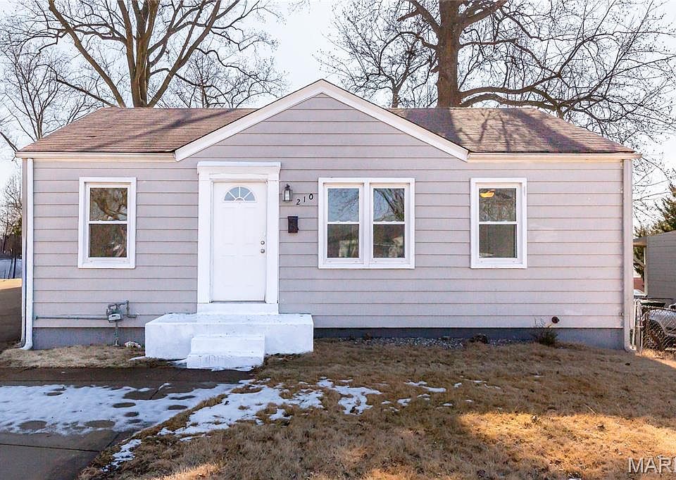 1st image of 210 Derhake Rd