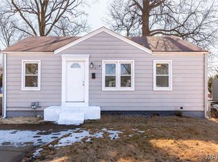 210 Derhake Rd, Florissant, MO 63031