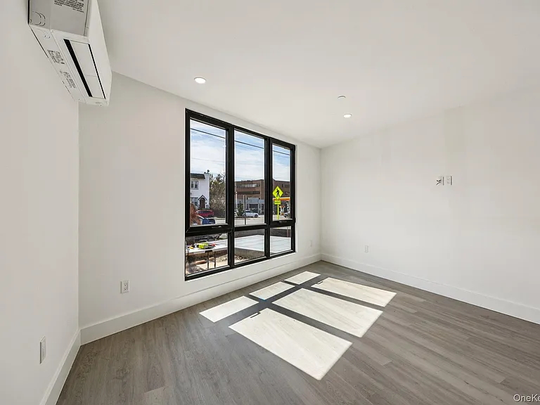 325 Manville #102 — Photo 31