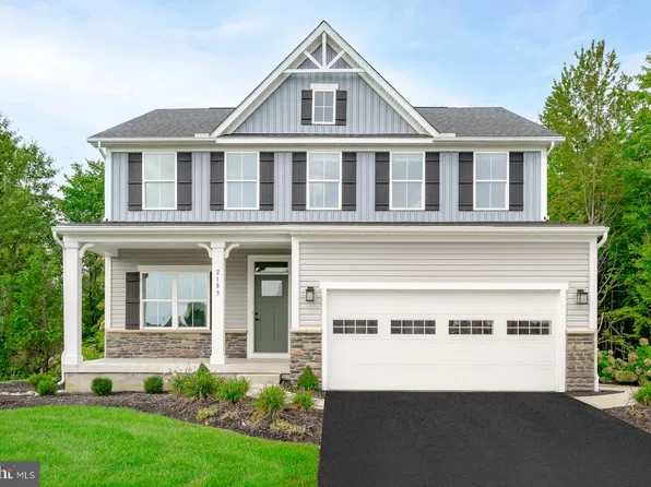 1221 Wallace Blvd, Ranson, WV 25438