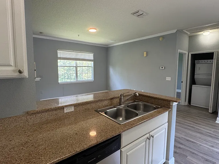 234 Southern Pecan Cir #202 — Photo 12