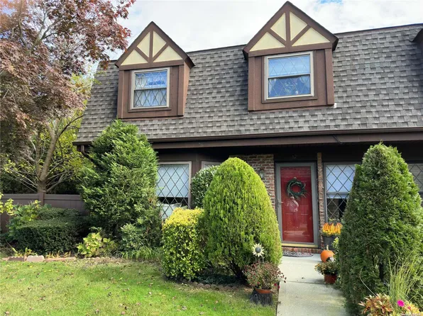 37 Summerfield Court #0, Deer Park, NY 11729