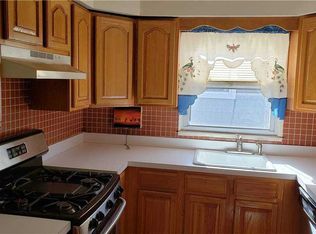 8915 Doran Ave, Ridgewood, NY 11385