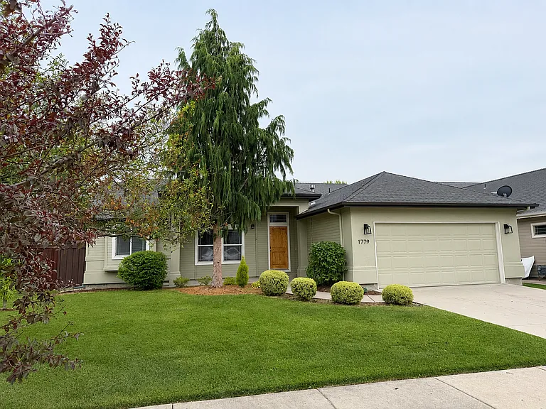 1779 W Marten Creek Dr — Photo 2