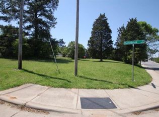 1448 Sharon Rd W, Charlotte, NC 28210