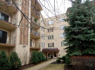 6433 W Belle Plaine Ave APT 203, Chicago, IL 60634
