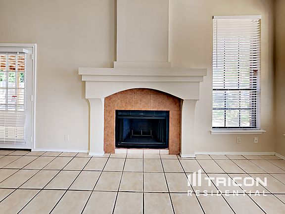 3rd image of 9991 Echo Plain Dr