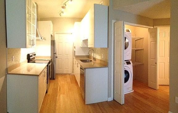 Kitchen/Laundry