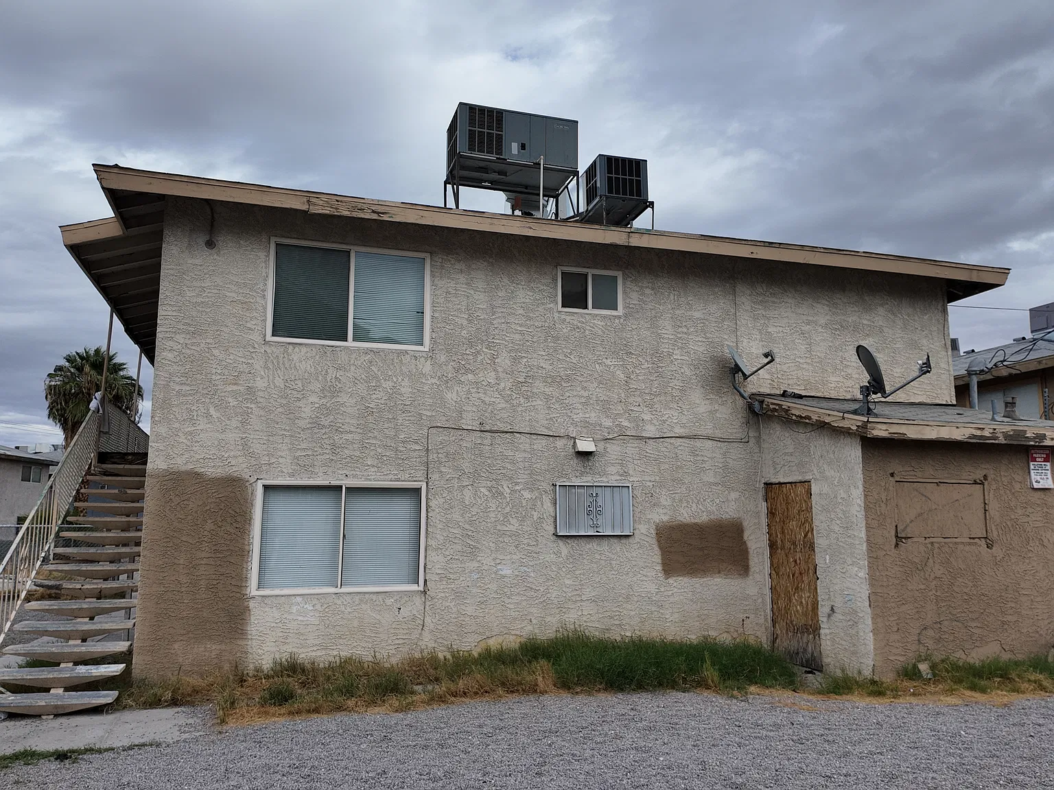 2 bed, $1,000 — Photo 1