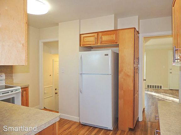 5th image of 29525 Grand Blvd